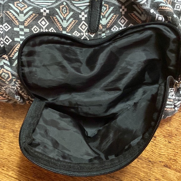 No Boundaries Printed Canvas Buckle Flap Backpack - Picture 6 of 11